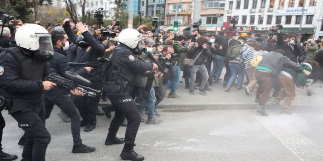 Yargıdan Boğaziçi protestoları için önemli karar! Eylemlerde şiddet uygulayan polise soruşturma yolu!