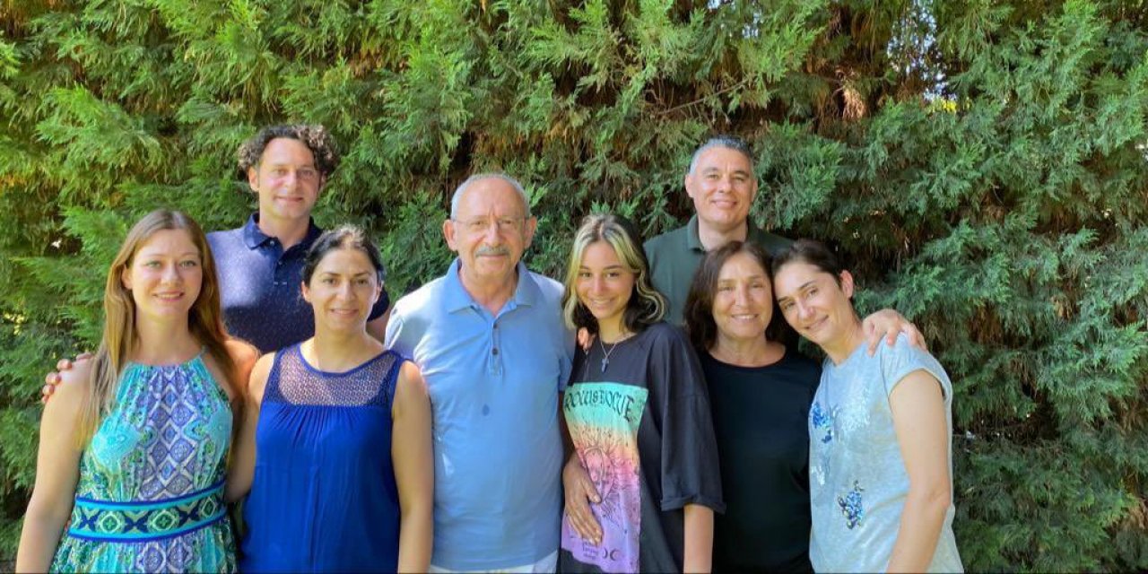 CHP lideri Kılıçdaroğlu Bayram mesajını bu aile fotoğrafı ile verdi!
