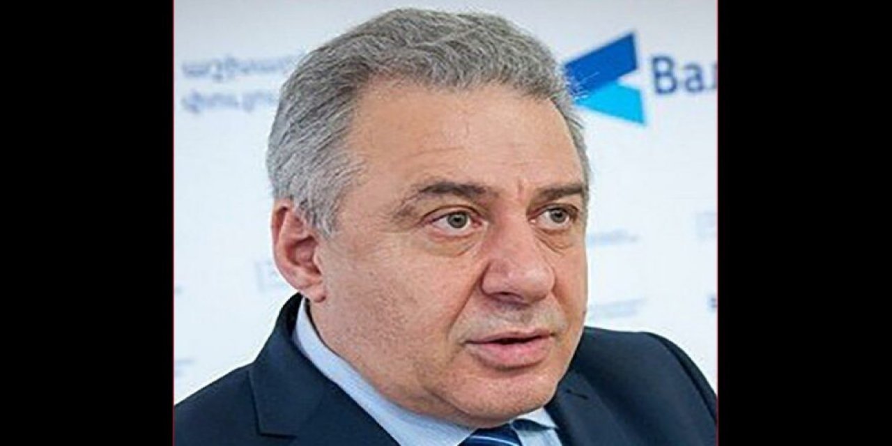 Ermenistan'da 9 ay arayla ikinci istifa!