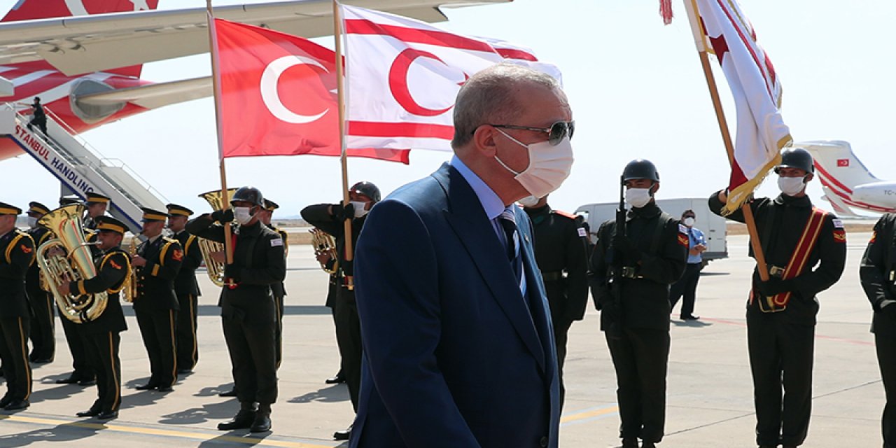 "Ecevit’in şehitler vererek kurtardığı Kıbrıs’a beton saray dikmeye çalışıyor" CHP’li Veli Ağbaba'dan Erdoğan’a tepki: Aklı fikri paraya, ranta ve inşaata çalışıyor