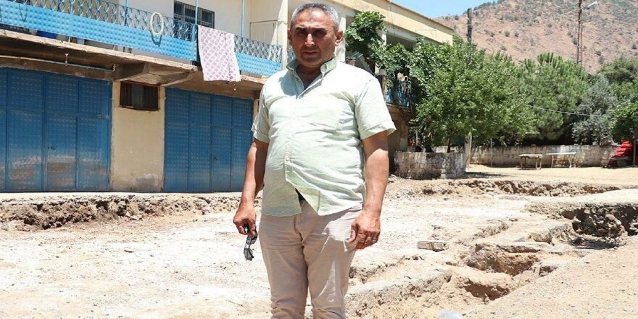 Evinin avlusunda tarihi hazine çıktı! Taşınması iki yıl sürdü...