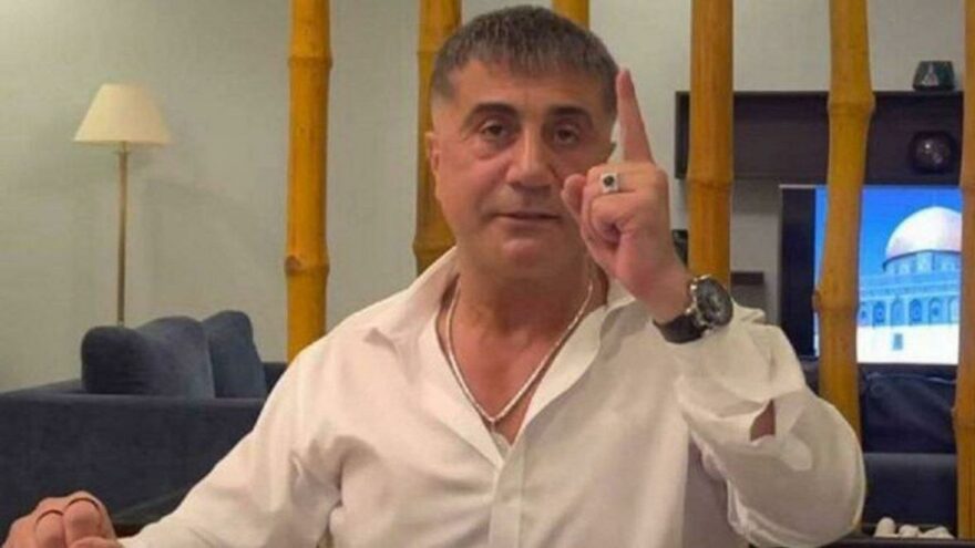 Sedat Peker 'kötü konuşmak istemezdim' dedi ve... Açtı ağzını yumdu gözünü! 'Bence anneleri tuvalete s.çarken...'