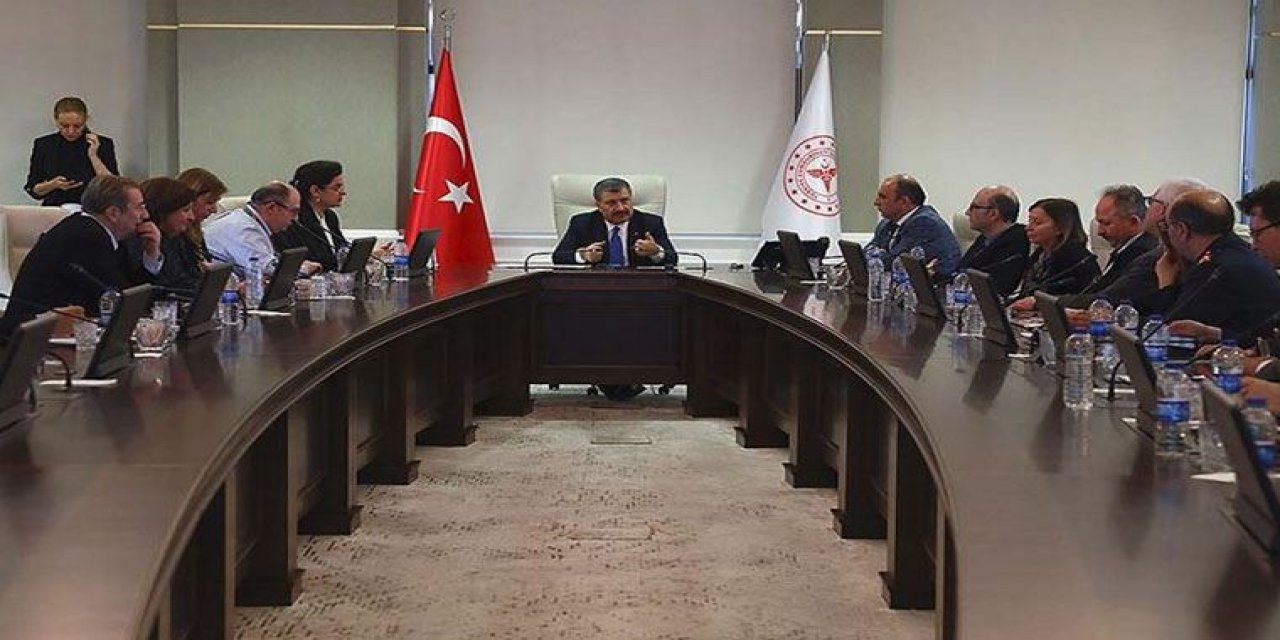 Yasaklar geri mi geliyor? Bilim Kurulu üyesi yarını işaret etti...