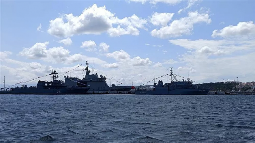 Savaş gemileri Sinop İskelesi'nde