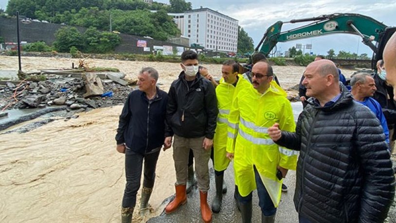 Yurttaşlar canıyla boğuşurken Süleyman Soylu HES'leri aklama derdinde!