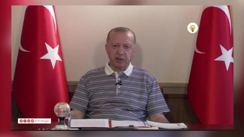 Uzmanlar yorumladı! Erdoğan'ın bayramlık tişört seçimi ne mesaj veriyor?