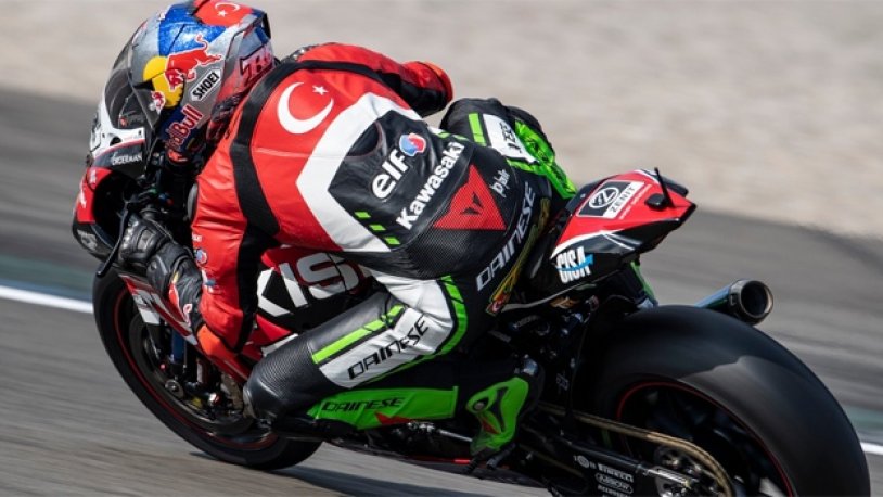 Toprak Razgatlıoğlu'ndan Dünya Superbike Şampiyonası'nın ilk etabında üçüncülük