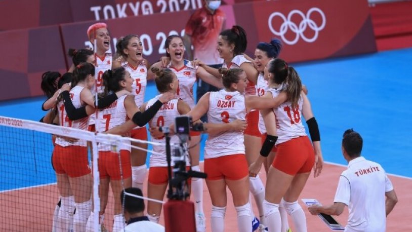 Milli Gazete'ye  sosyal medyadan tepki yağdı! Voleybol Milli Takımı’nın fotoğrafını kullanmadılar