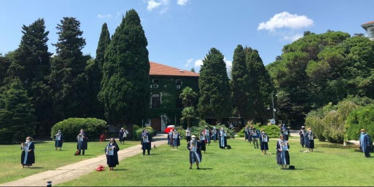 Boğaziçi’nde protesto sürüyor... "Can Candan yalnız değildir"