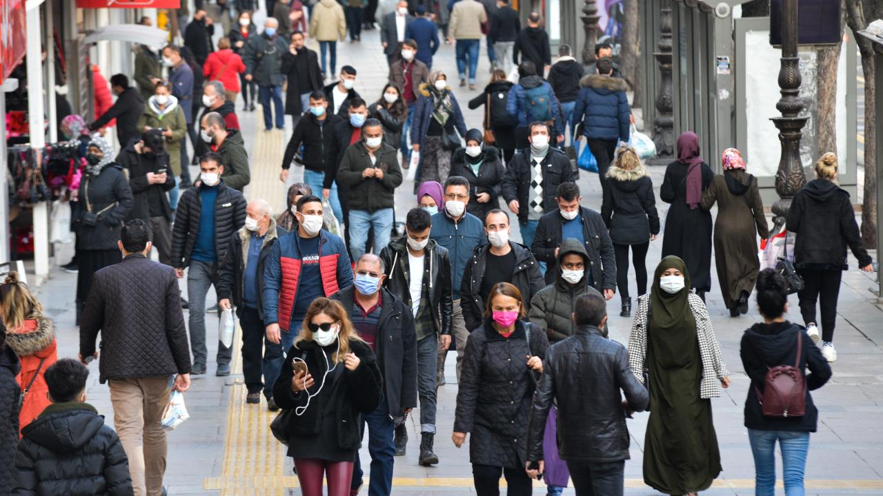 Prof. Dr. Bilge'den uyarı! "Aşılanmayan kişiler..."