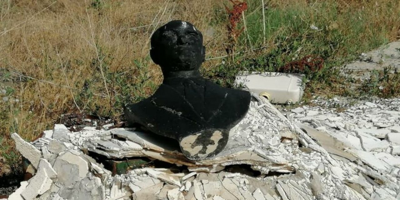 "Atatürk'e büyük saygısızlık" Atatürk büstünü yakıp çöpe attılar!