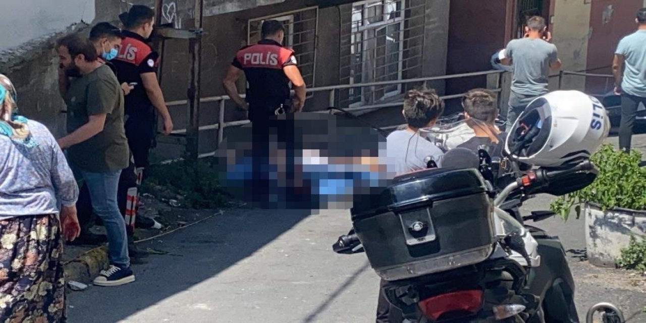Beyoğlu'nda silahlı saldırı! Kurşun yağdırdılar... 3 kişi hayatını kaybetti, 1 kişi yaralı!