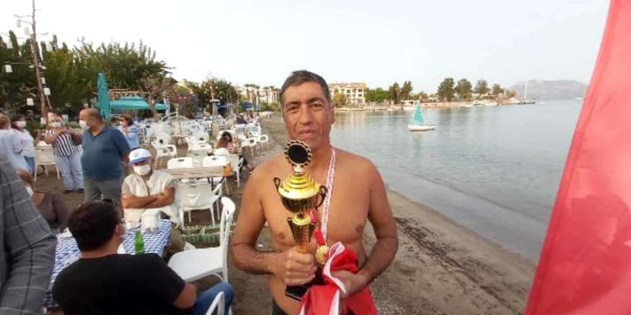 Cumhuriyet Bayramı için 29 kilometre kulaç attı