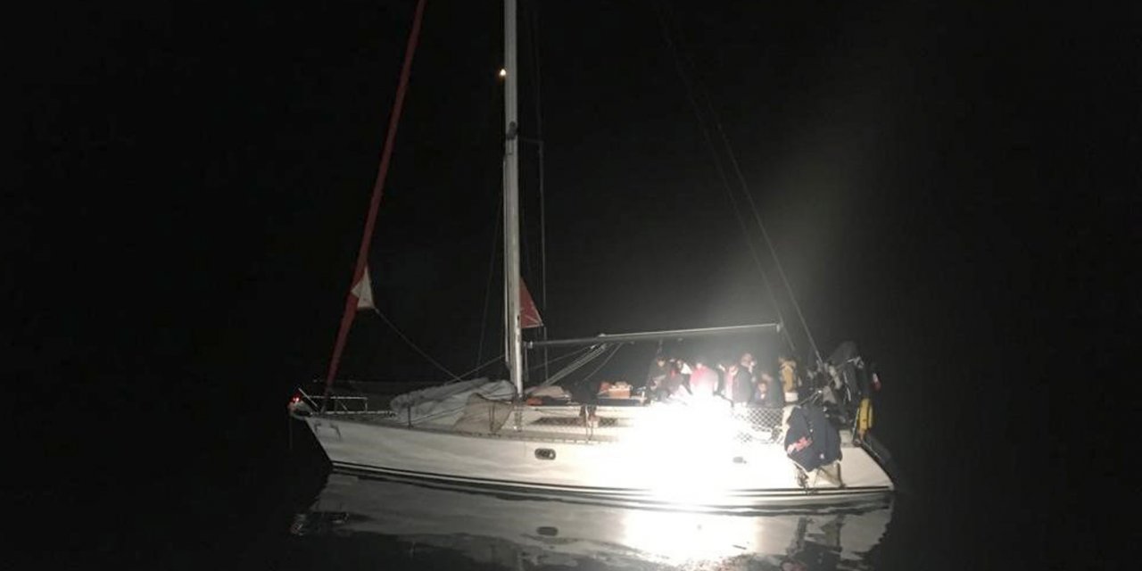 Marmaris’te 12 kaçak göçmen ve 2 organizatör yakalandı
