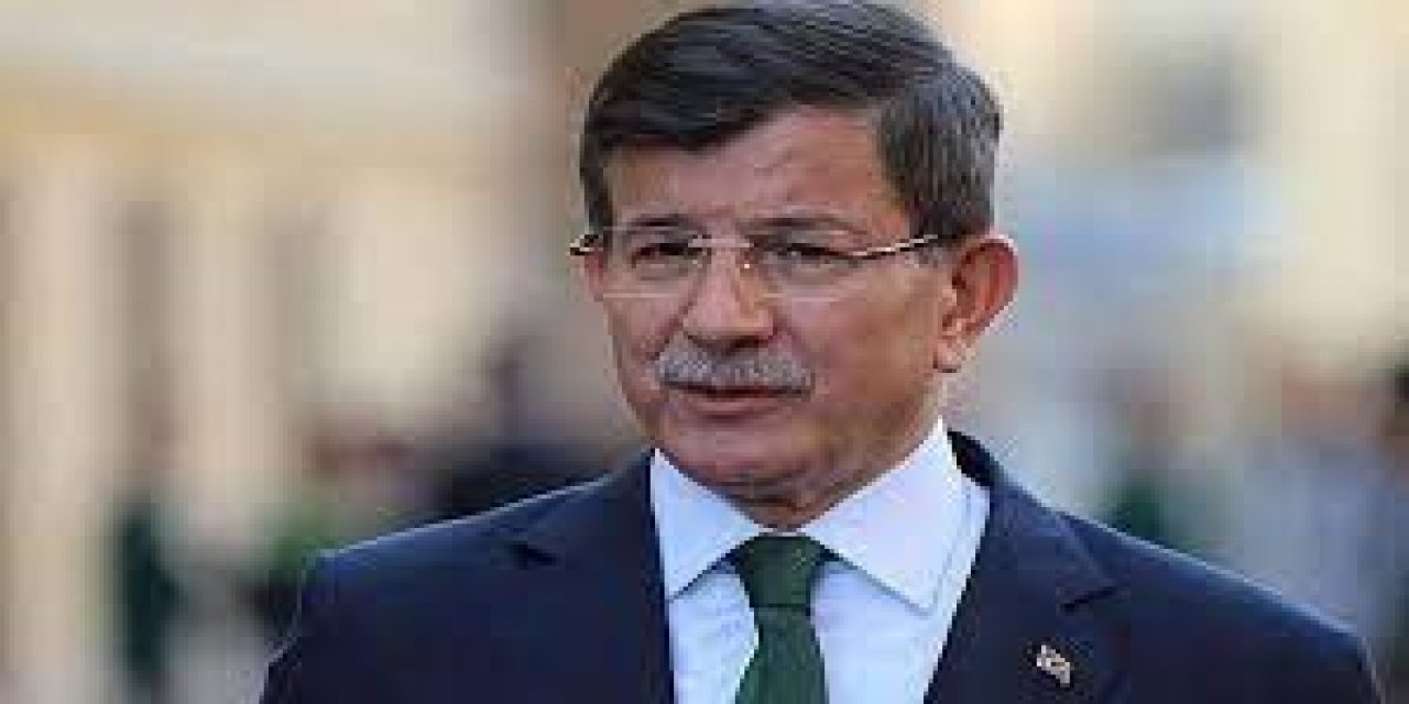 "Çok kötü bir kriz yönetimi sergileniyor" Ahmet Davutoğlu'ndan iktidara sert eleştiri! "Sadece üç uçağın sevk edilmesi büyük bir zaaftır"