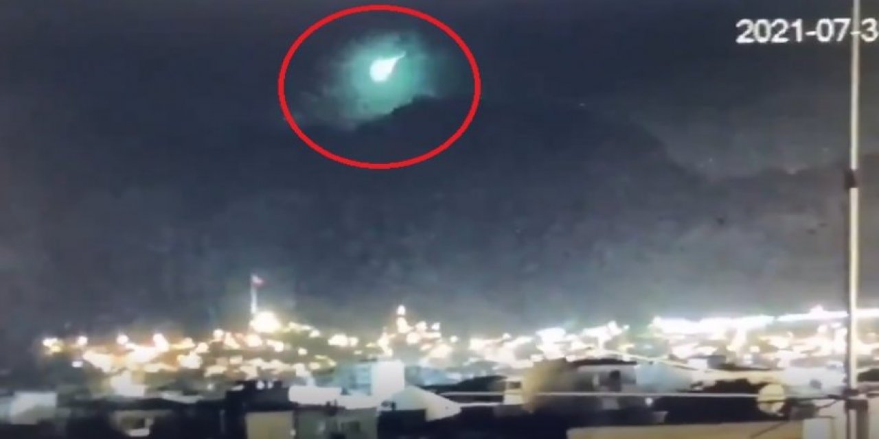 Sosyal medya bu görüntüyü konuşuyor... İzmir'e "meteor" düştü iddiası!