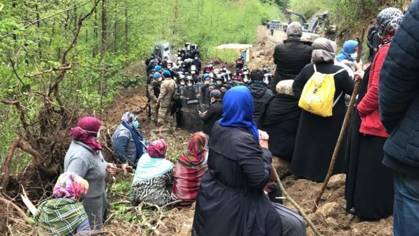 İkizdere'de direniş devam ediyor! "Birlik olursak bunu durdurabiliriz, herkes bir şey yapsın"