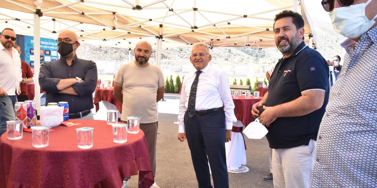 Berna Gözbaşı: Erciyes Yüksek İrtifa Kamp Merkezi'nin cazibe merkezi olmasını diliyoruz