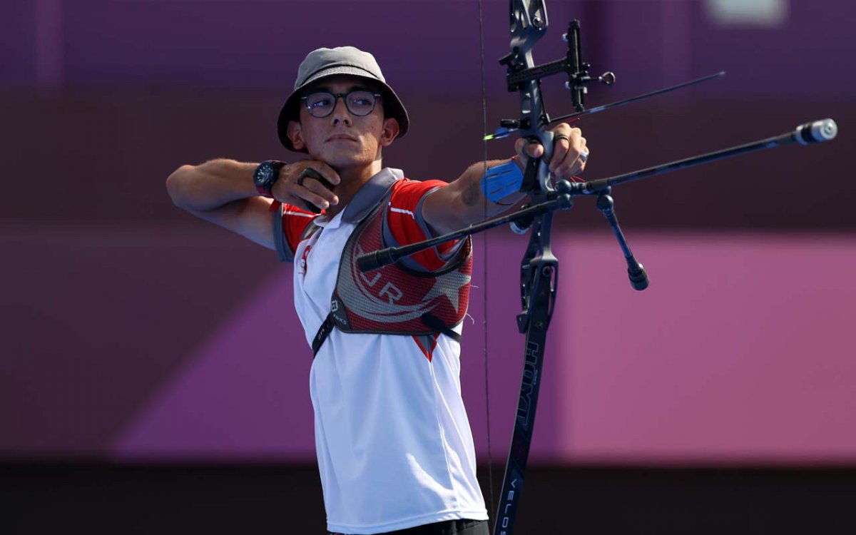 Altın madalyalı okçumuz Mete Gazoz'a okuduğu üniversiteden tebrik