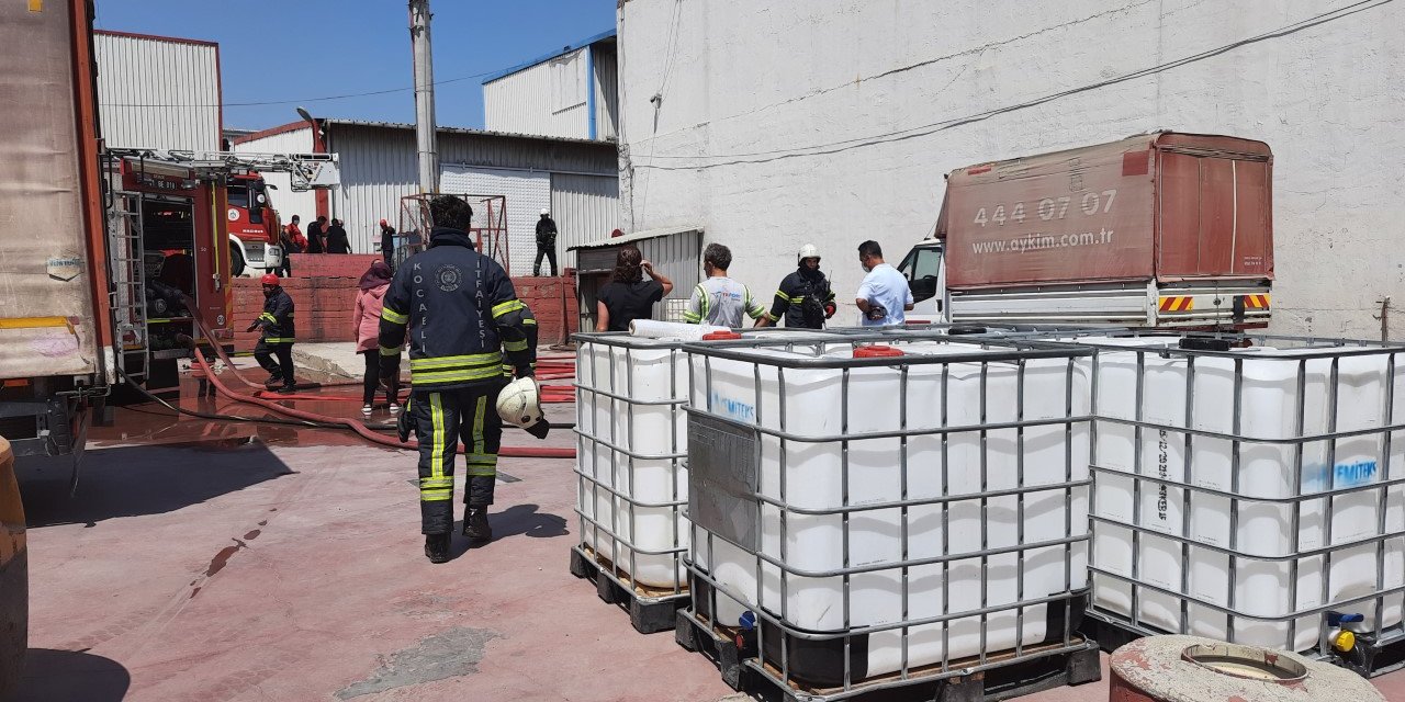Gebze'de yakıt tankı yandı