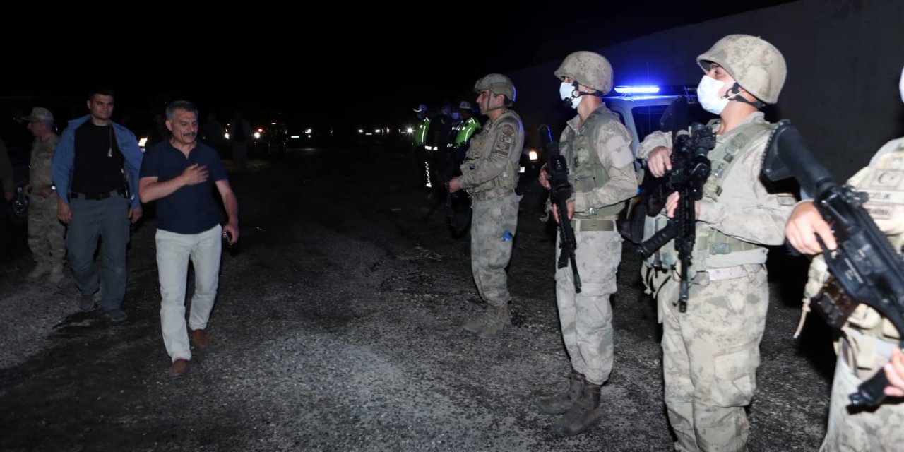 TUNCELİ Valiliği'nce Hozat ilçesi Aliboğazı bölgesinde teröristlerce çıkarılan yangınının kontrol altına alındığı belirtildi.
