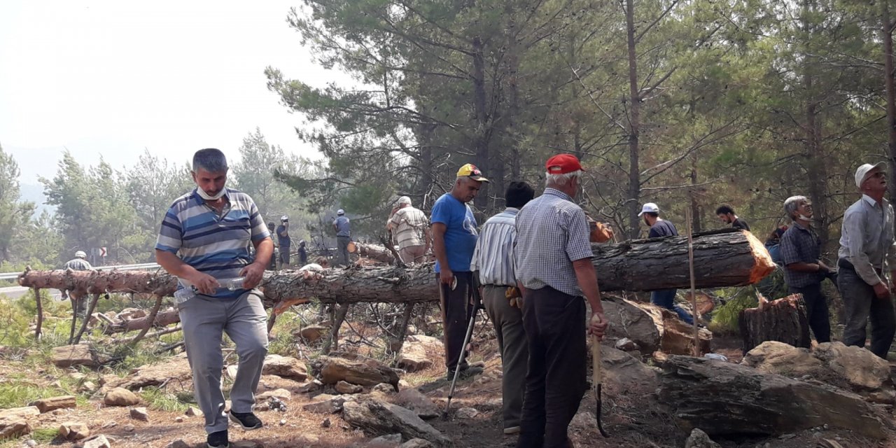 BAKAN KURUM AKSEKİ'DE: SARIGÜL;UCUZ SİYASET ZAMANI DEĞİL