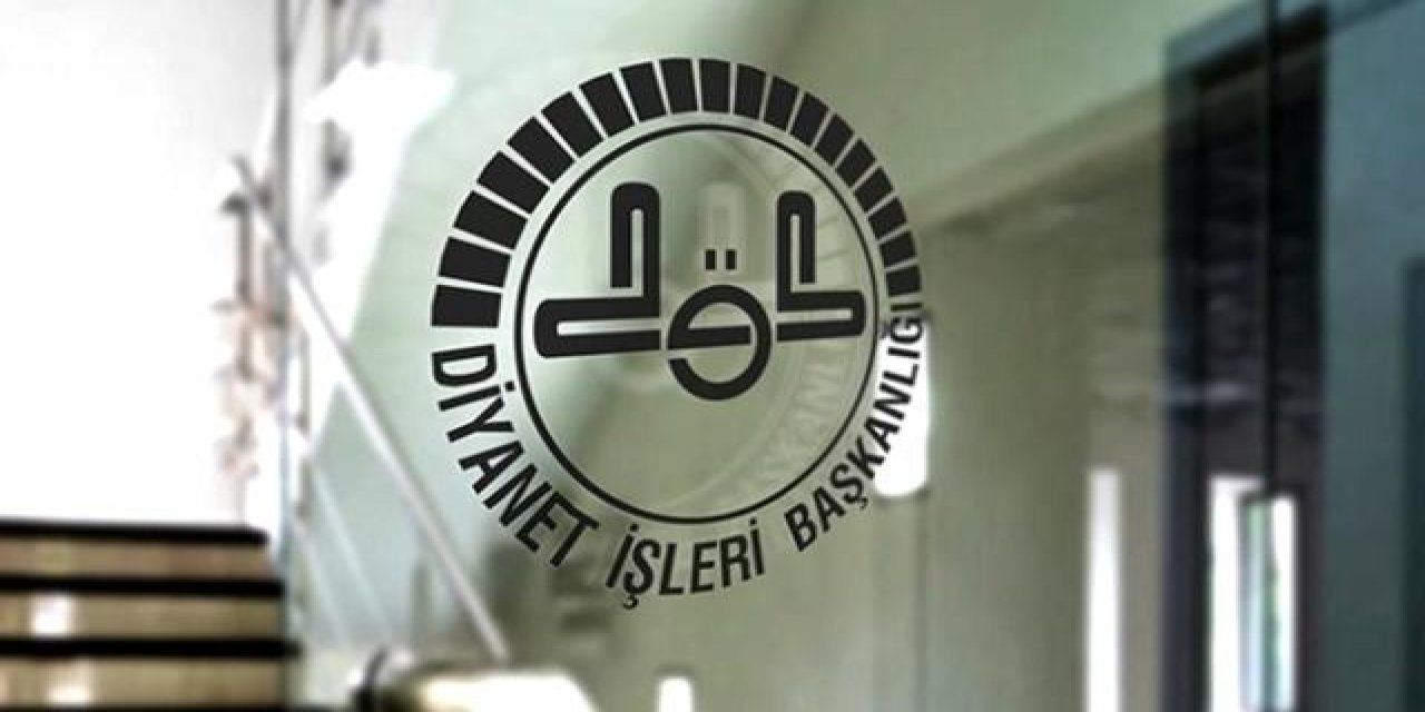 "Türkiye gazetesinde ilginç şeyler oluyor" Barış Pehlivan o haberlere dikkat çekti ve yazdı! "Işıkçıların Diyanet'le savaşı"