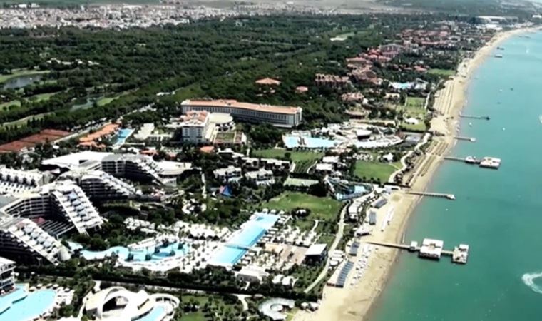 İYİ Partili Aytun Çıray "Otel alanına dönüştürdüğü ortaya çıktı" dedi ve sordu: "Bu alanın rant alanına çevrilmesindeki amacınız neydi?"