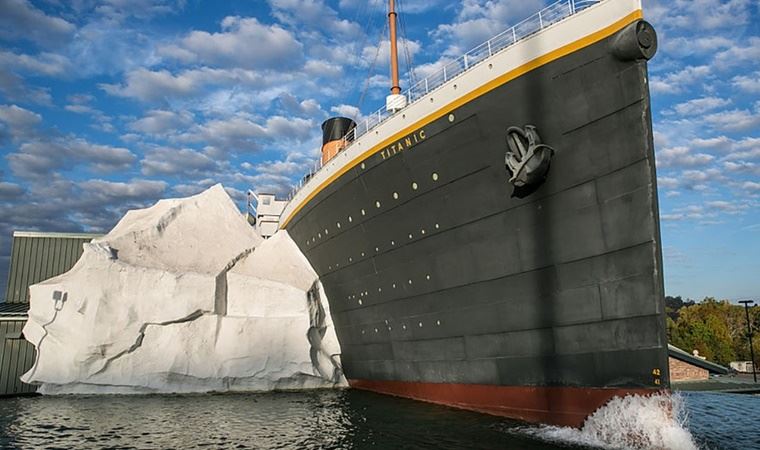 Titanik müzesinde buzdağı kazası yaşandı!