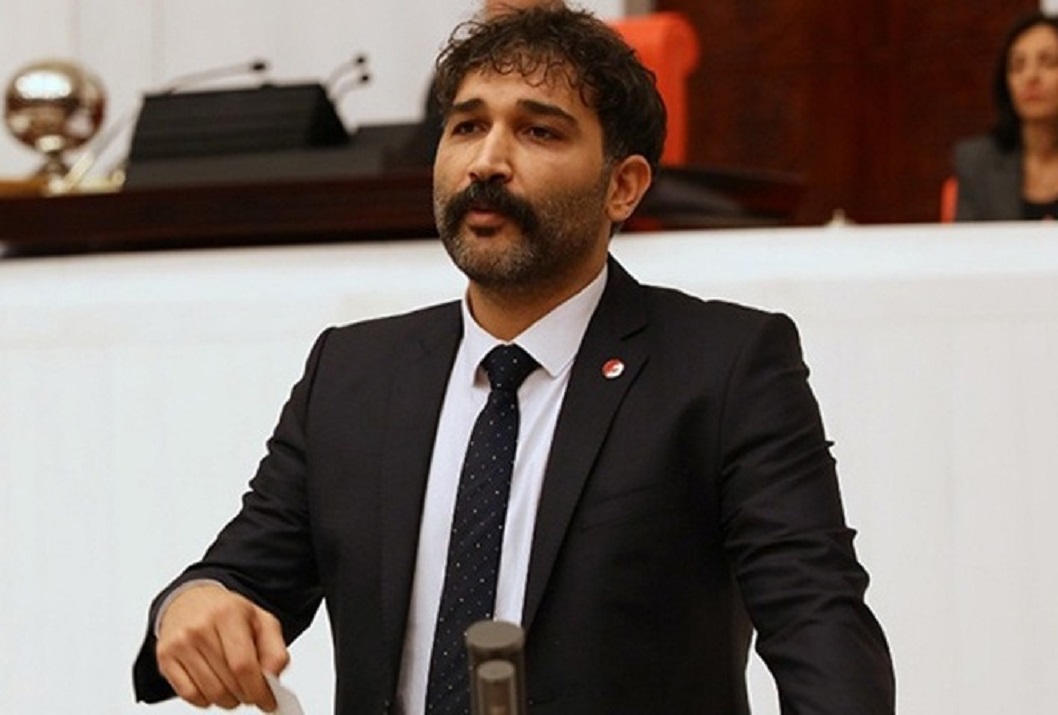 TİP'li Barış Atay'dan AKP'ye sert sözler! "Öyle bir öfke büyütüyorsunuz ki o öfkeyle karşılaşacaksanız"