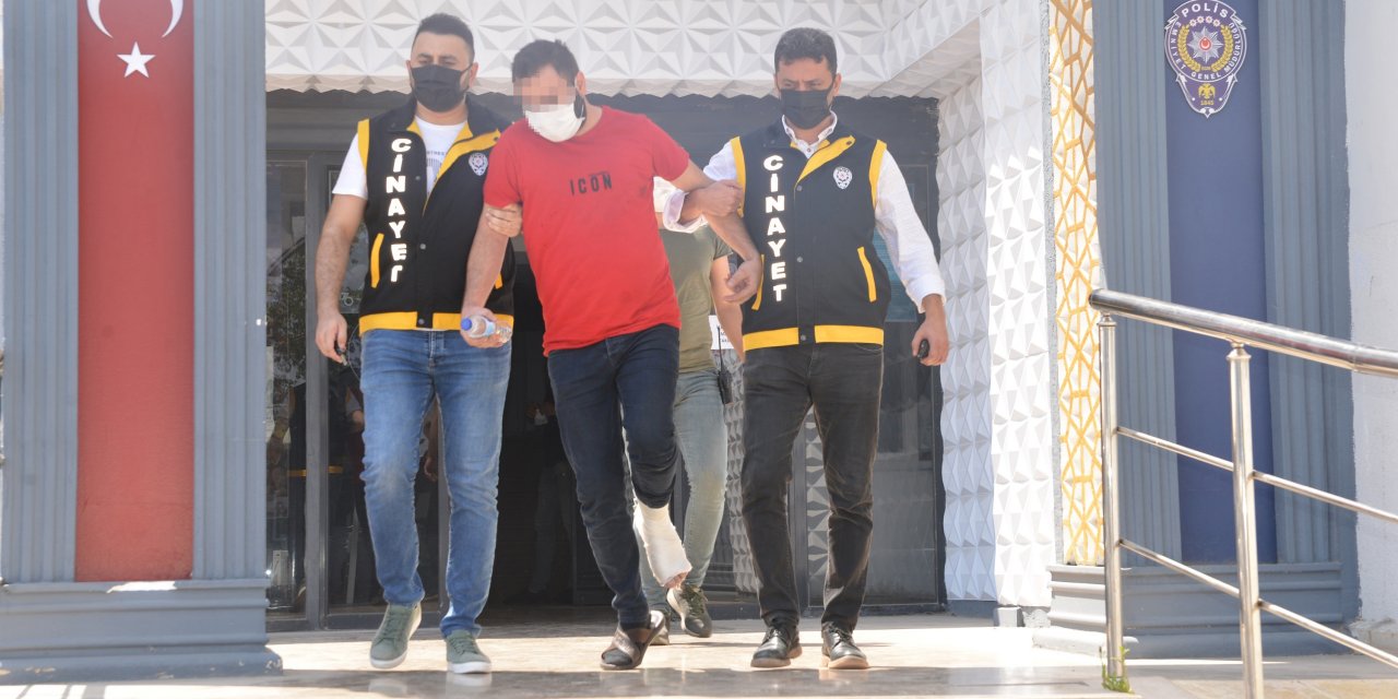 Oğlunun WhatsApp'tan paylaştığı fotoğraf nedeniyle öldürülmüş