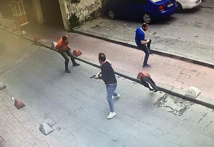 Beyoğlu'nda silahlı kavga: 1 ölü, 2 yaralı