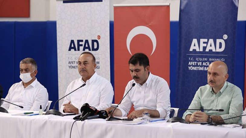 3 bakan  Manavgat AFAD Koordinasyon Merkezi’nde açıklama yaptı! Bakan Murat Kurum 'ev' projeleri hakkında konuştu: "Dua almak için yapıyoruz"