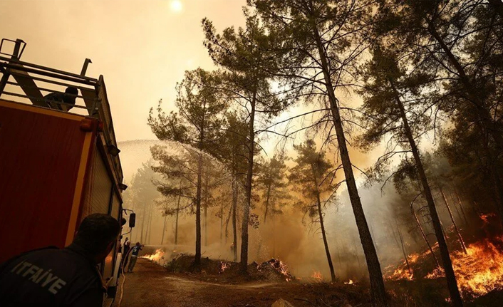 Marmaris'te itfaiye aracı şarampole yuvarlandı