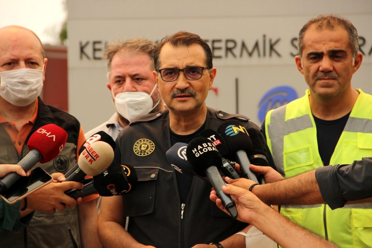 Enerji ve Tabii Kaynaklar Bakanı Fatih Dönmez'den açıklama: Yangının ulaştığı 'Kemerköy Termik Santrali' hakkında bilgi verdi