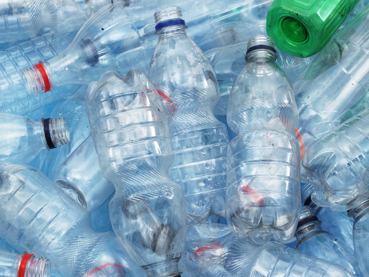 Plastik şişedeki su çevreye musluk suyundan 3 bin 500 kat daha fazla zarar veriyor