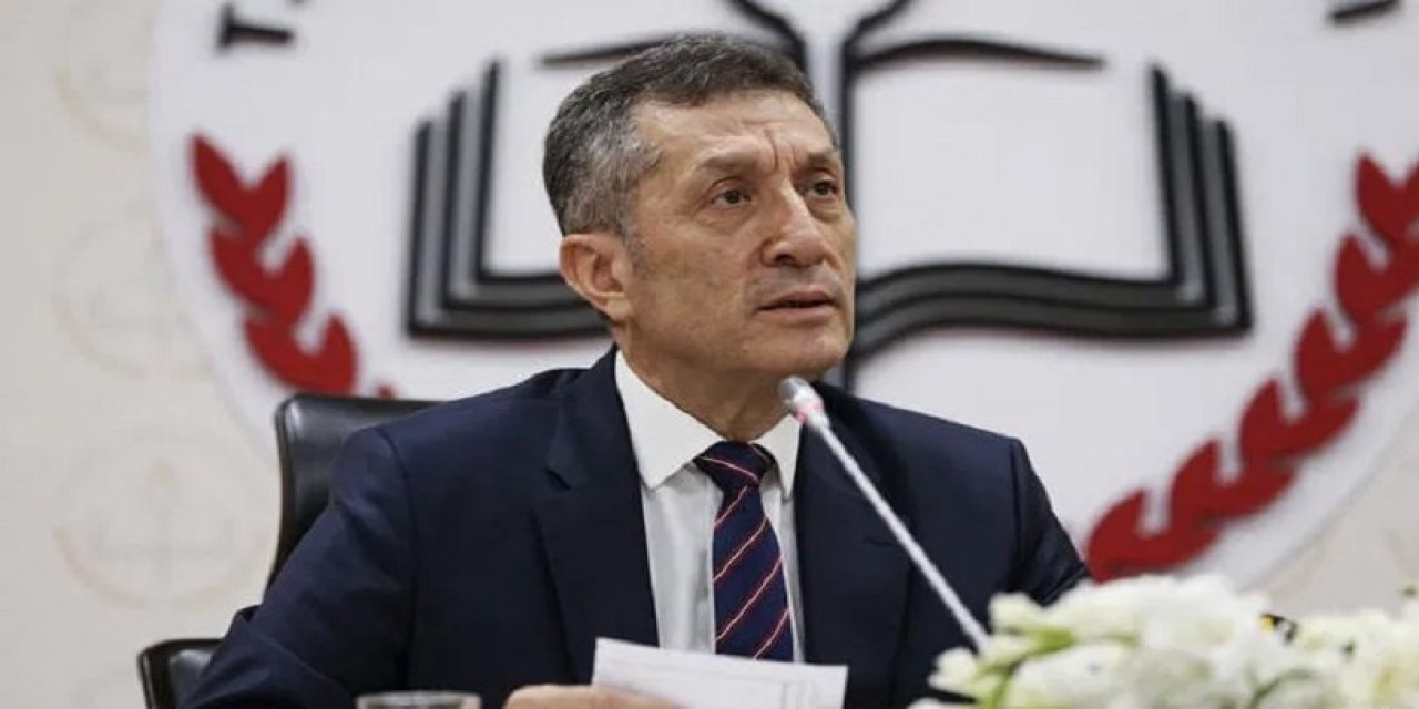 Yıllar sonra ortaya çıktı... Ziya Selçuk Bakanlığı döneminde bakın nasıl bir skandala imza atmış?