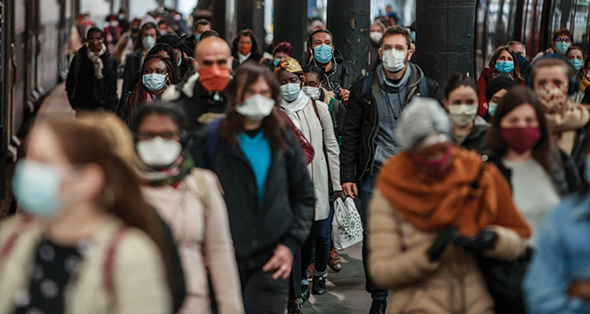 Fransa’da son 24 saatte 47 bin 637 yeni koronavirüs vakası