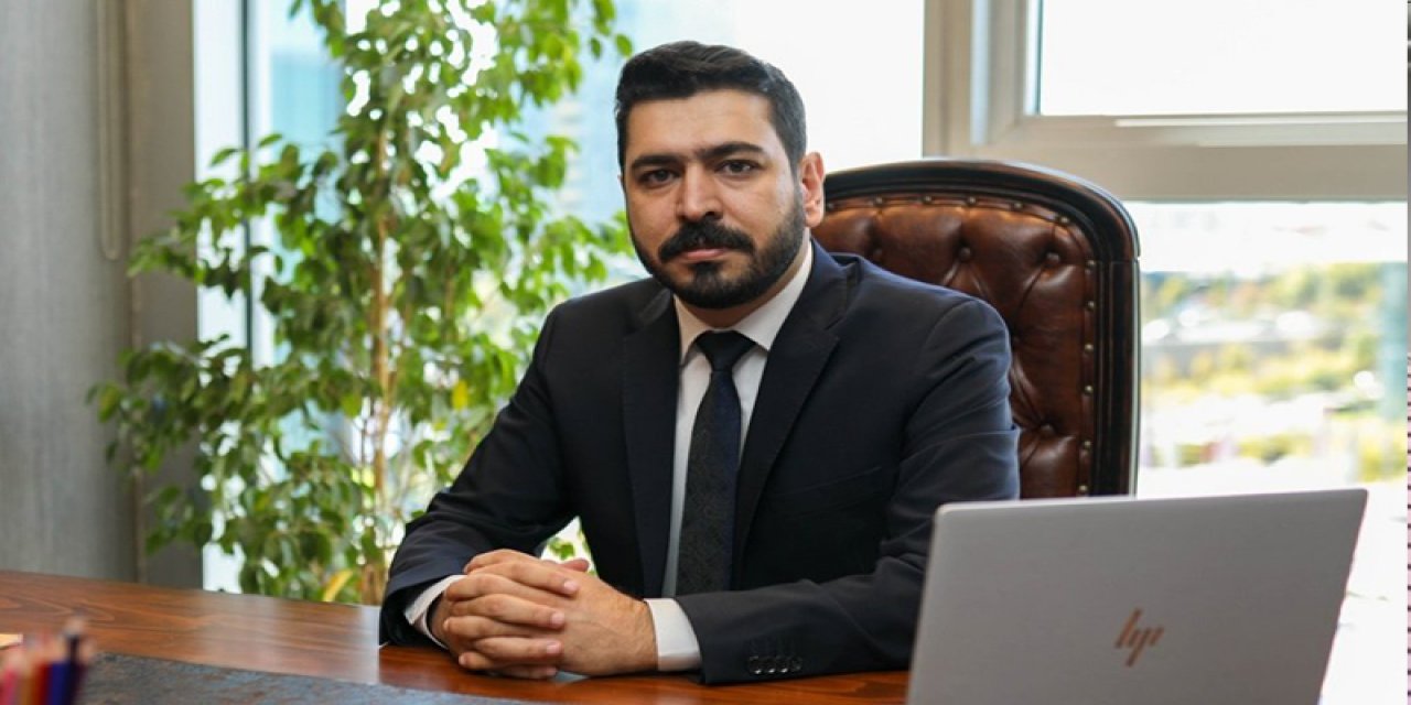 Eski sevgilisi şikâyetçi oldu... "Kadına yönelik şiddet" davalarının avukatına "darp" soruşturması!