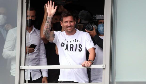 Messi, PSG'ye imza atmak için Paris'te