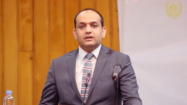 Maliye Bakanı Vekili istifasını verdi; ülkeyi terk etti