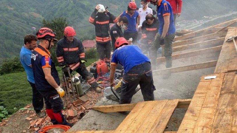Trabzon'da inşaata yıldırım düştü, 2 işçi enkaz altında kaldı