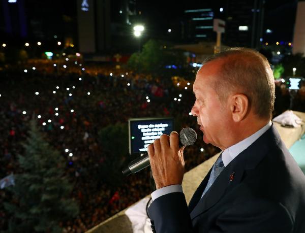 Erdoğan'ın katıldığı canlı yayında dikkat çeken 'prompter' detayı
