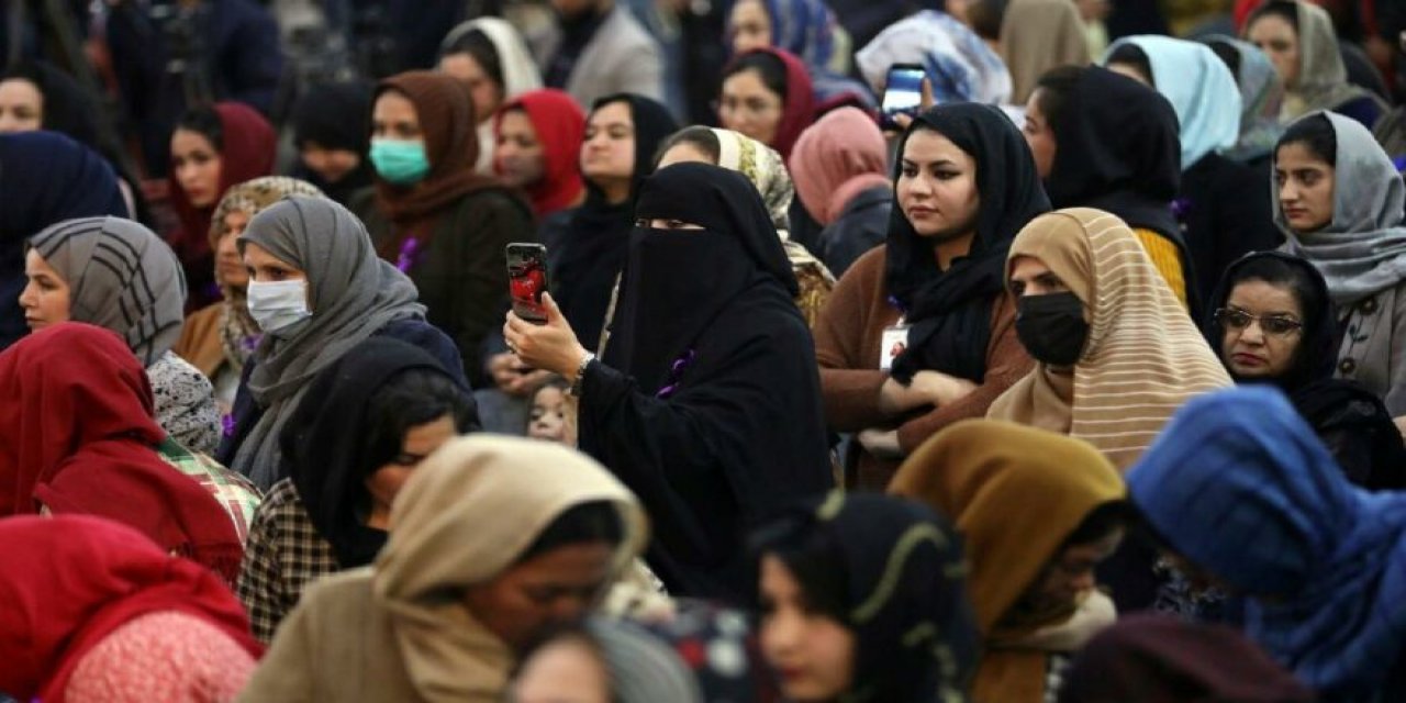 Kapı kapı dolaşıp küçük kızları kaçırıyorlar! Kan donduran korkunç iddialar... "Taliban 12 yaşındaki kızları..."
