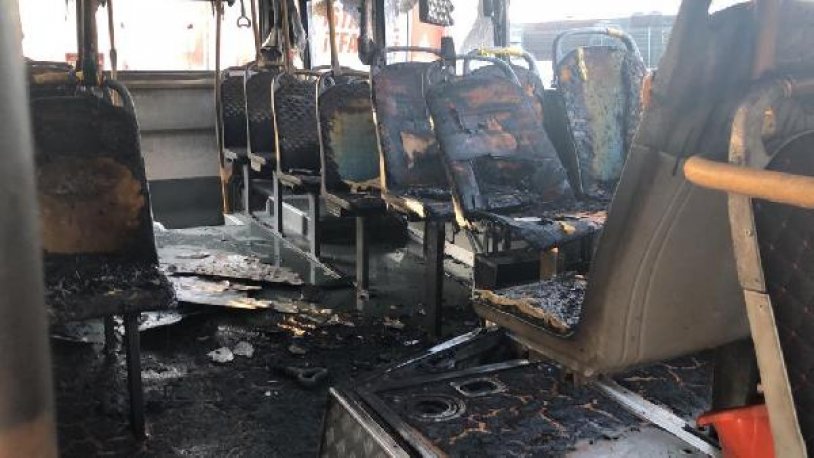 Beylikdüzü'nde İETT midibüsü yandı