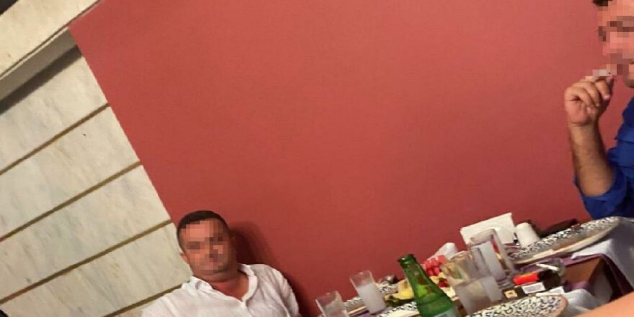 Fotoğraflar ortaya çıktı! Ağır ceza hakimi "beraat "verdiği sanıkla "içki masasında"
