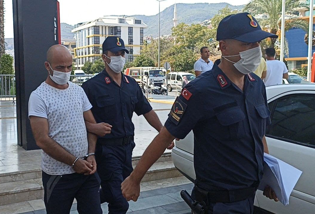 'Cin çıkarma' bahanesiyle 2 kadına cinsel istismarda bulundu