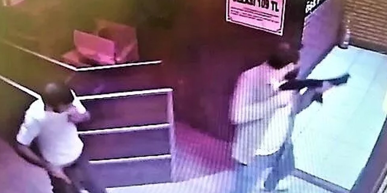 Denizli'de eğlenmek için gittiği gazinoda kız arkadaşını görünce dehşet saçtı!