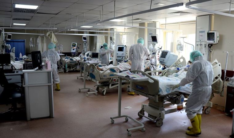 'Aşısızların yüzde 87'sinin hastalığa yenik düştüğünü gördük'