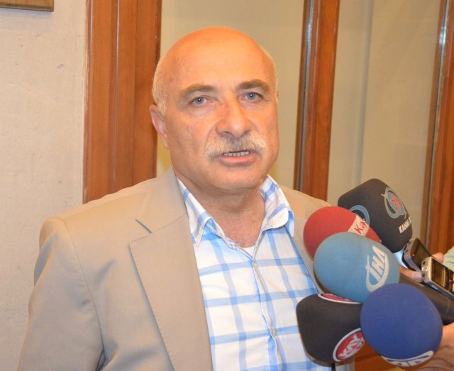 Asgari ücretlilere yönelik sözleri tepki çekmişti... AKP’li vekilden hastane ziyaretinde işsizlik itirafı